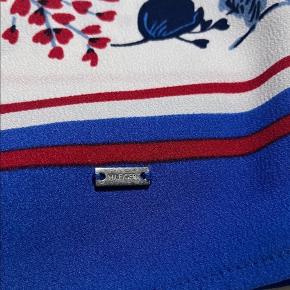 Tommy Hilfiger Floral Sleeveless Blouse - Blue, Red, White - Picture 3 of 4